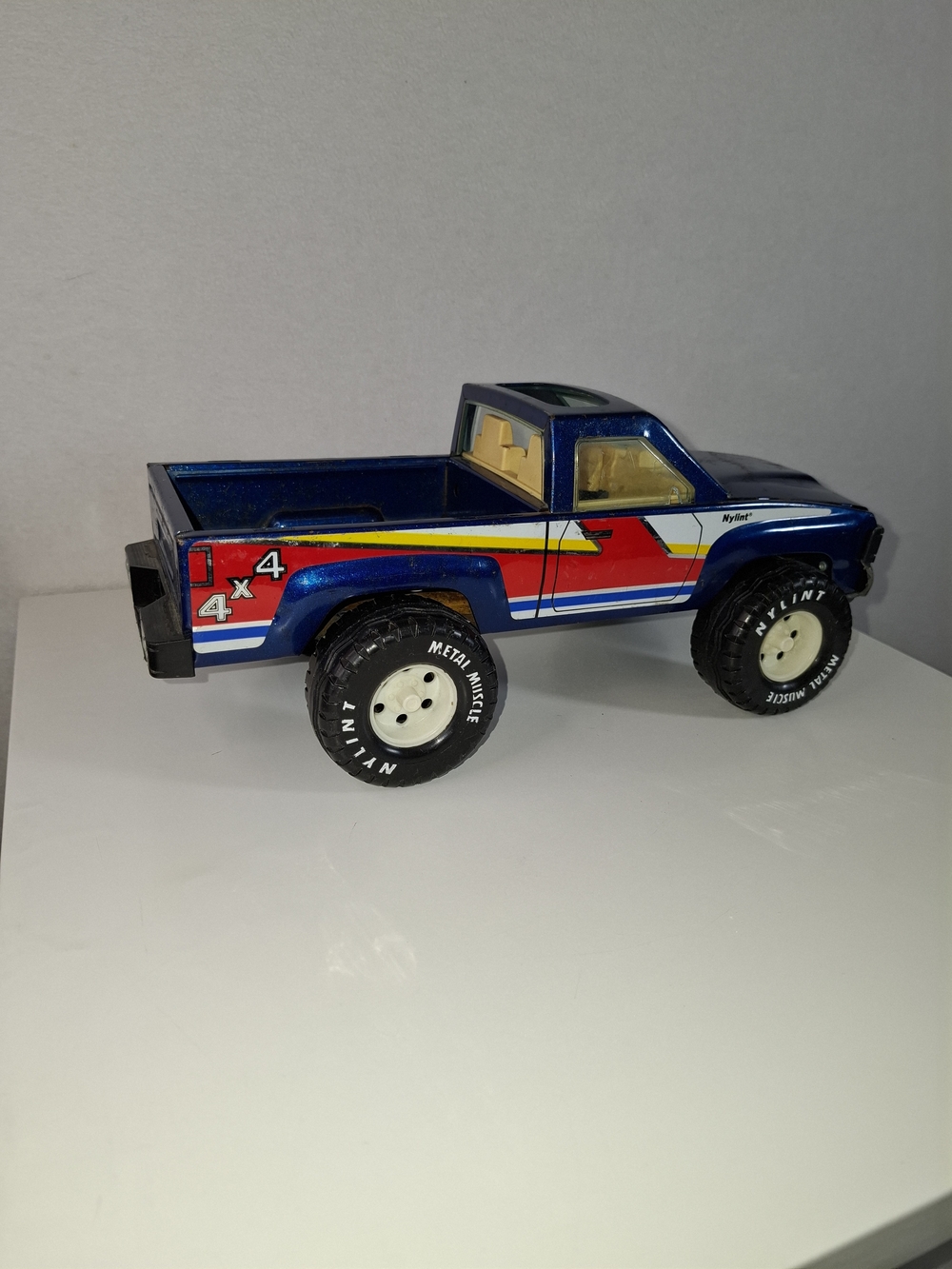 Vintage 90's Blue Red 4x4 Toy Pickup Truck - Kids Toy - Picture 4 of 11
